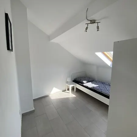 Ferien-& Monteurwohnung Zentral 2