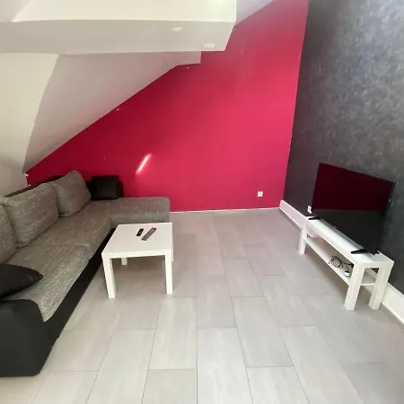 Ferien-& Monteurwohnung Zentral 2 דירה
