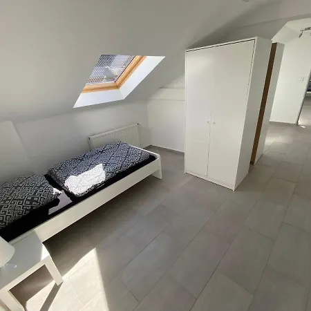 דירה Ferien-& Monteurwohnung Zentral 2